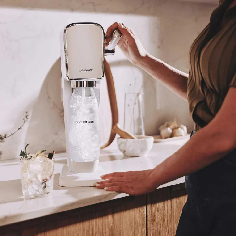 Gazuotų gėrimų gaminimo aparatas SodaStream ART, baltas
