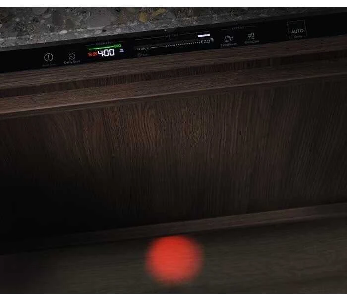 Įmontuojama 45cm pločio indaplovė Electrolux EEM43211L