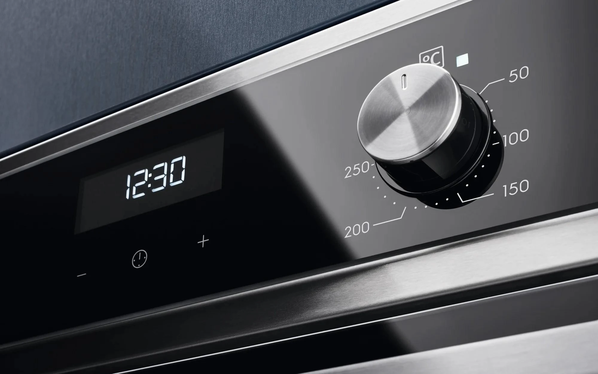 Įmontuojama orkaitė Electrolux EOF5H40BX