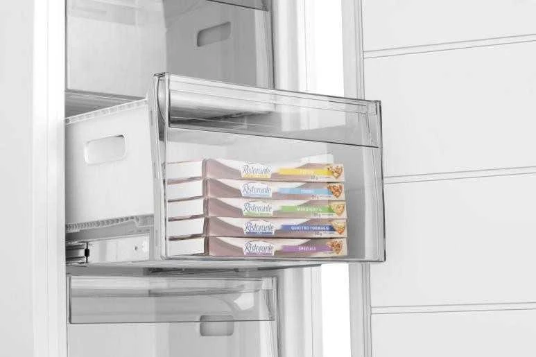 Šaldiklis Hisense FT3B213SAWE Balta 235 L
