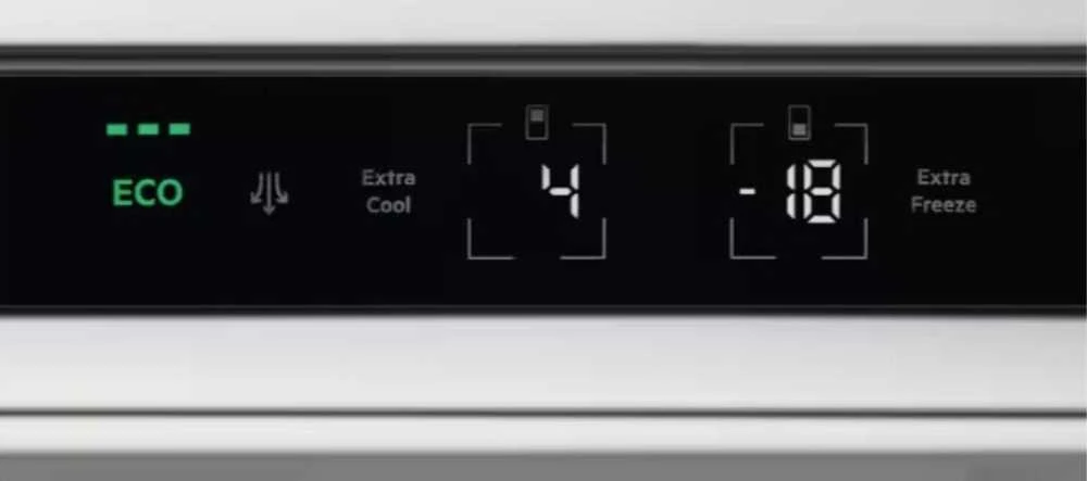 Šaldytuvas Electrolux E8MNCD18S