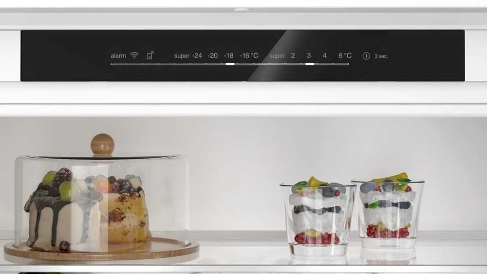Šaldytuvas Siemens iQ300 KB96NVFE0 fridge-šaldiklis Built-in 383 L E Baltas