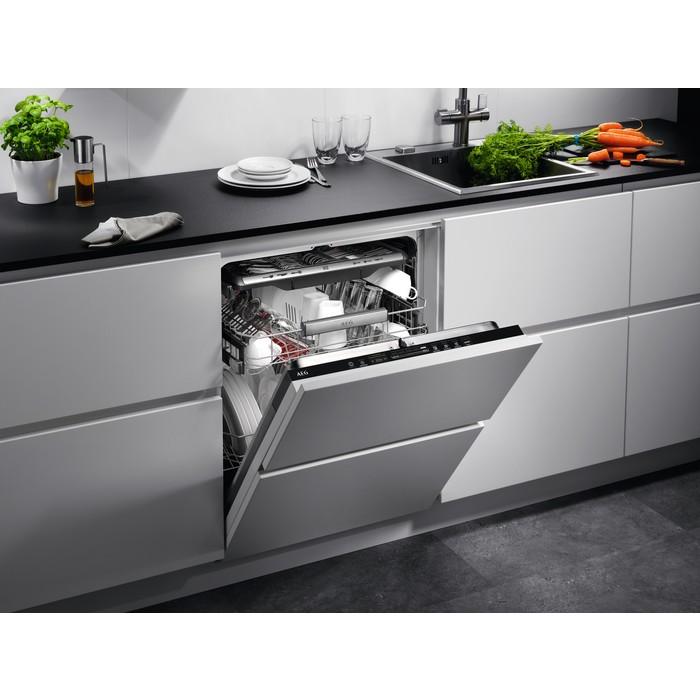 Indaplovė AEG FSK75758P