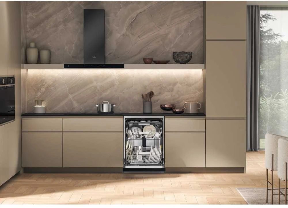 „Whirlpool“ indaplovė | W7F HS51 | Laisvai pastatoma | Plotis 60 cm | Indaplovių skaičius: 15 | Programų skaičius: 8 | Energijos vartojimo efektyvumo klasė: B | „AquaStop“ funkcija | Baltas