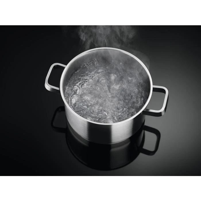 Induction cooktop Electrolux LIV6343 (3 fields, juodos spalvos)