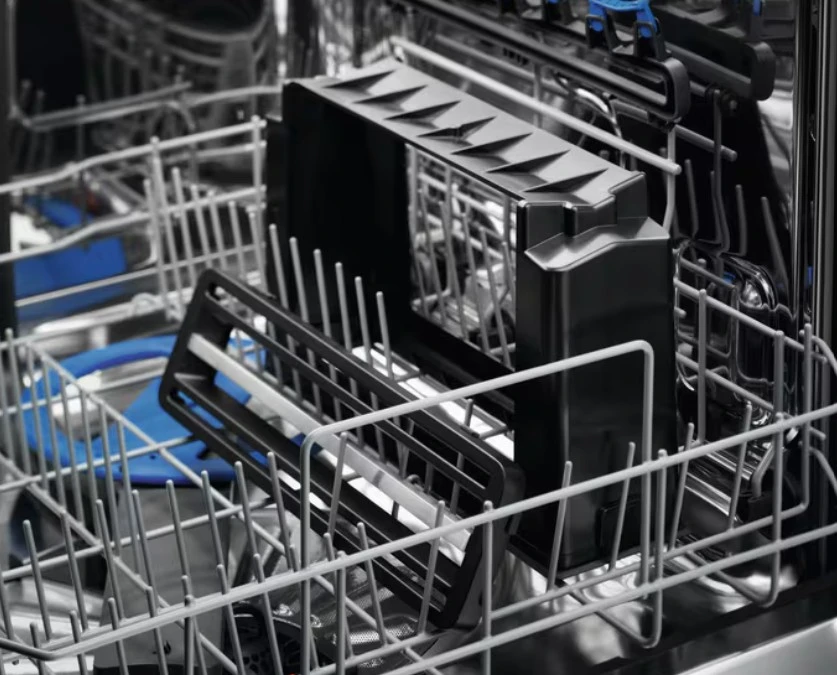 80 cm pločio kaitlentė su integruotu gartraukiu Electrolux KCC83443