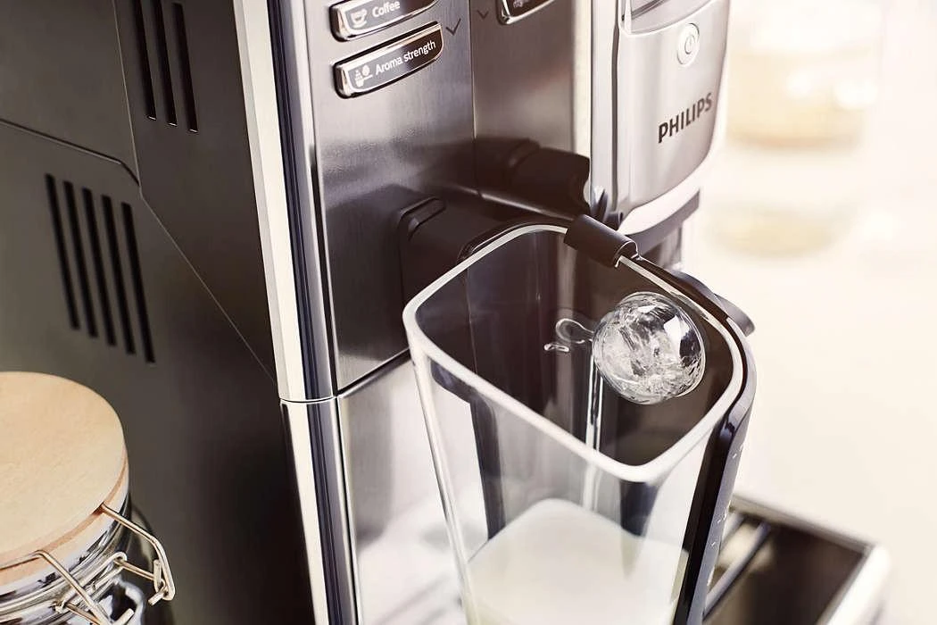 Kavos aparatas Philips Espresso EP5335/10 Su pieno plakikliu, Automatinis, Nerūdijantis plienas / juodas