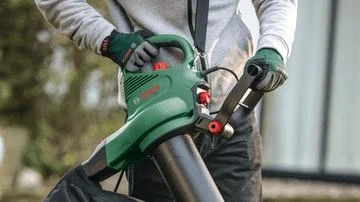 Lapų pūstuvas siurblys Bosch Universal GardenTidy 3000