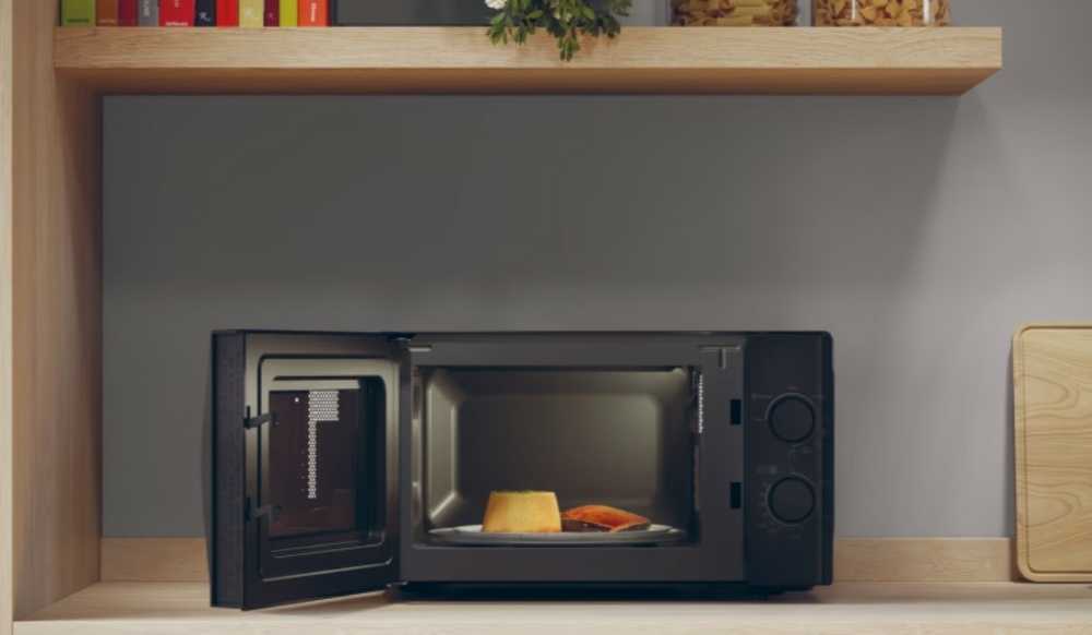 Mikrobangų krosnelė Candy Microwave orkaitė with Grilis | CMG20SMB | Free standing | 20 L | 700 W | Grilis | Juodas
