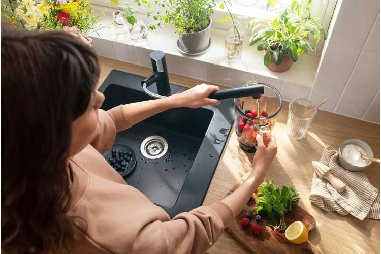 Plautuvės maišytuvas su ištraukiama žarna Hansgrohe Zesis M33, 74800670, juodas matinis