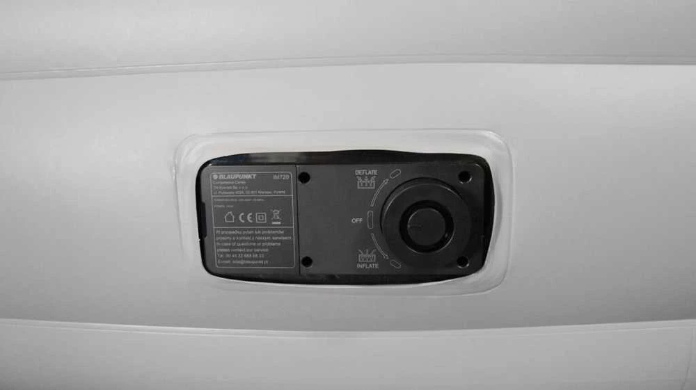 Pripučiamas čiužinys su įmontuota elektrine pompa Blaupunkt IM720