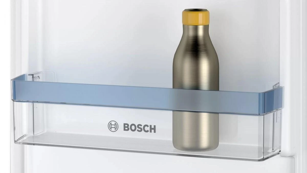 Bosch 4 serijos įmontuojamas šaldytuvas-šaldiklis su šaldikliu apačioje 177,2 x 54,1 cm  KIN86VFE0