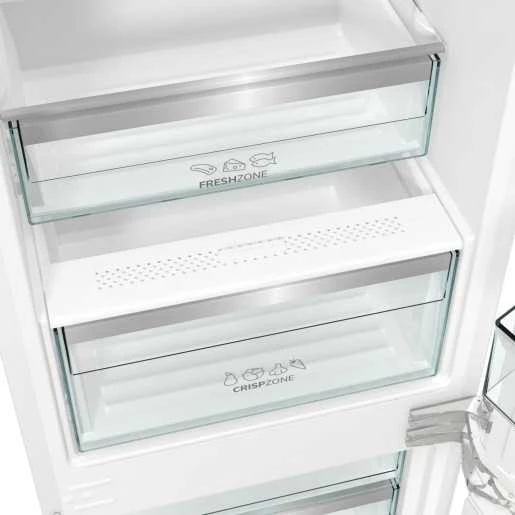 Gorenje šaldytuvas | NRKI517E82WF | Energijos vartojimo efektyvumo klasė E | Įmontuotas | Kombinuotas | Aukštis 177,2 cm | No Frost sistema | Šaldytuvo grynoji talpa 176 L | Šaldiklio grynoji talpa 76 L | Rodyti | 35 dB | Baltas
