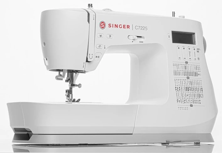 Singer Dainininkas | Siuvimo mašina | C7255 | Siūlių skaičius 200 | Sagos skylučių skaičius 8 | Baltas