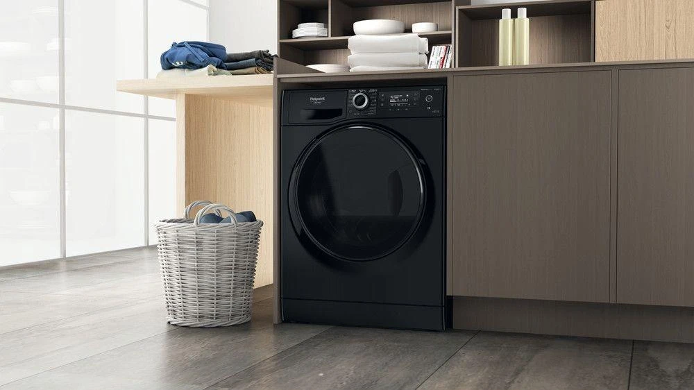 Hotpoint ARISTON Hotpoint | Skalbimo mašina With Dryer | NDD 11725 BDA EE | Energy efficiency class E | Front loading | 7kg | Skalbimo talpa 11 kg | Yes | LCD | Gylis 61 cm | Steam function | Juodas
