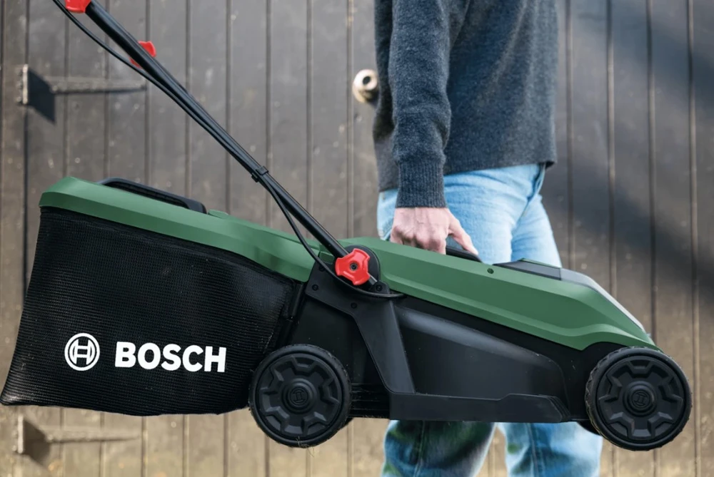 Akumuliatorinė vejapjovė Bosch Rotak 8V-32, 1 x 4Ah