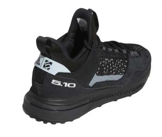 Adidas bateliai
