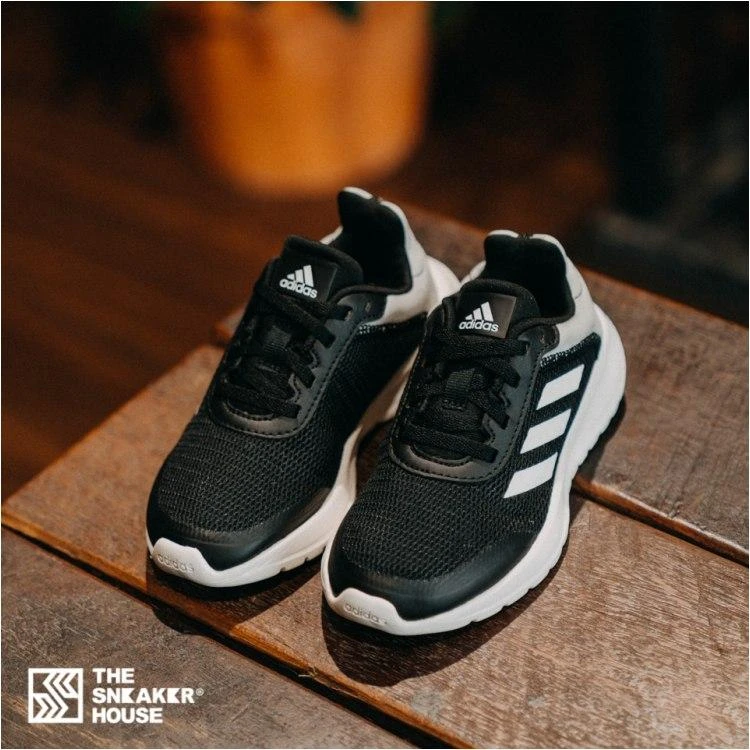 Adidas bateliai