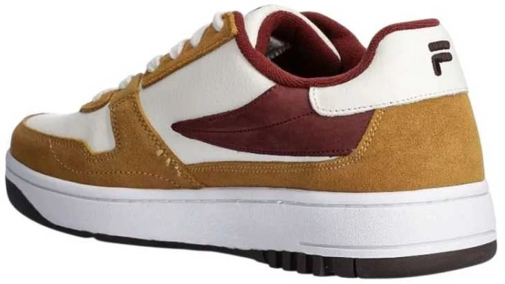 Fila Holdings Fila bateliai