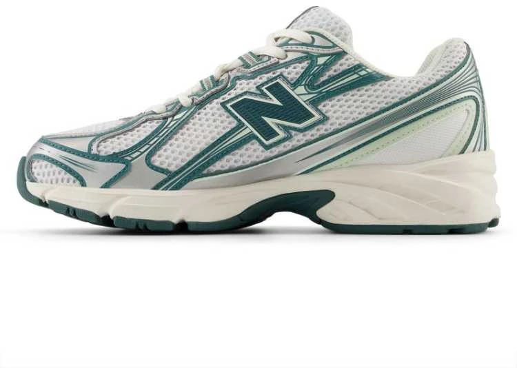 New Balance bateliai