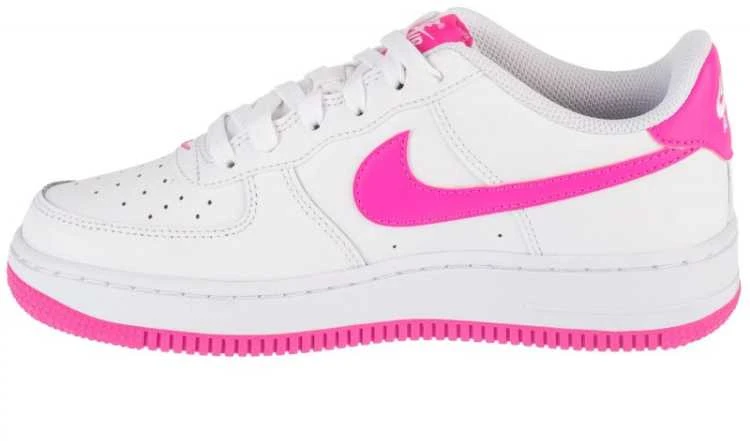 Nike bateliai