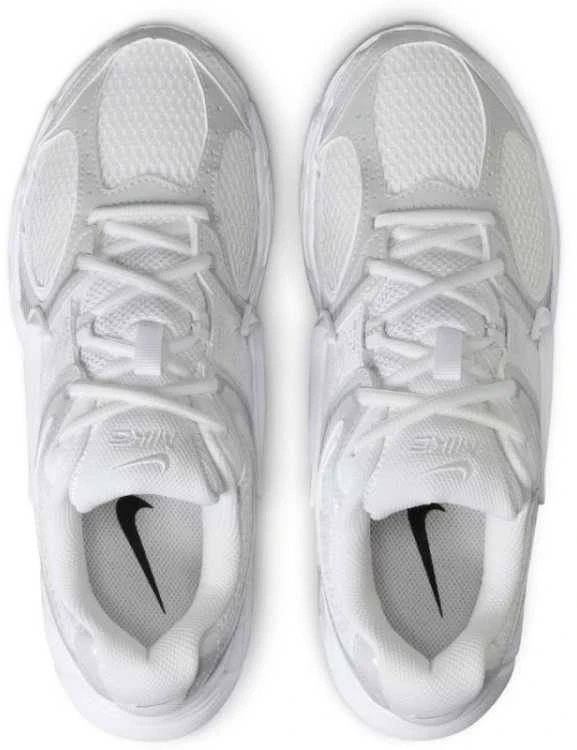 Nike bateliai