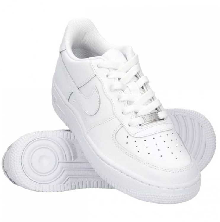 Nike bateliai