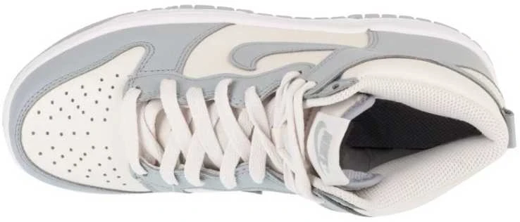 Nike bateliai