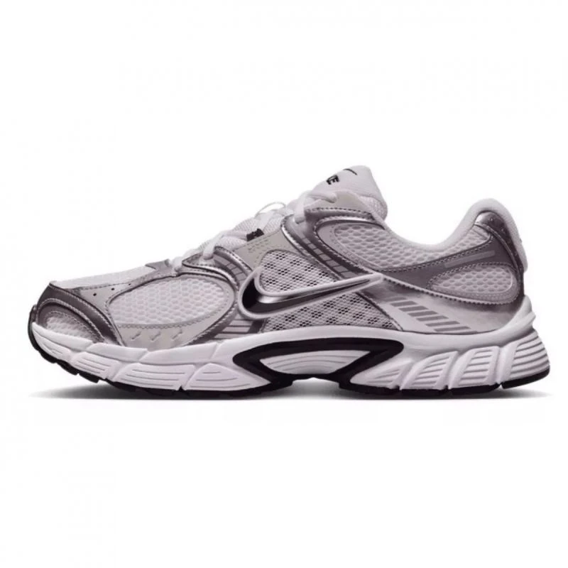 Nike bateliai