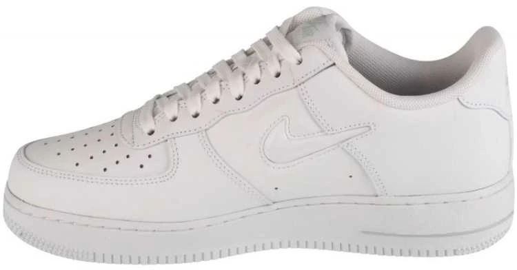 Nike bateliai