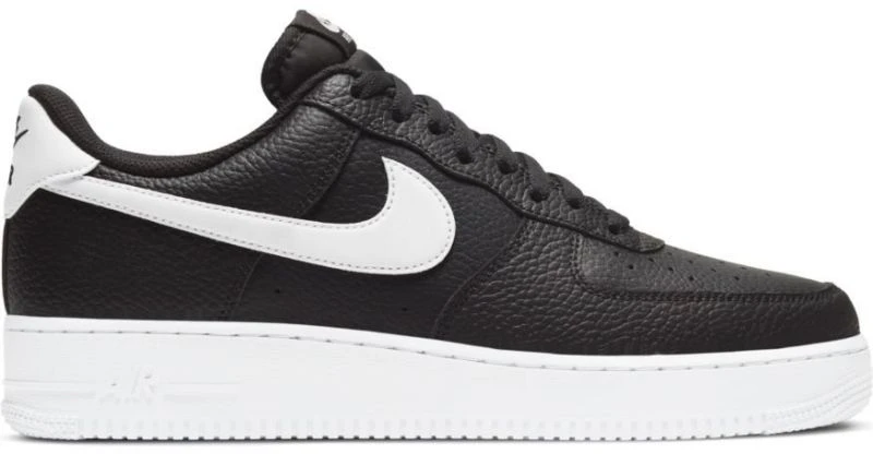 Nike bateliai