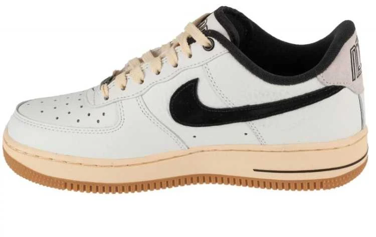 Nike bateliai