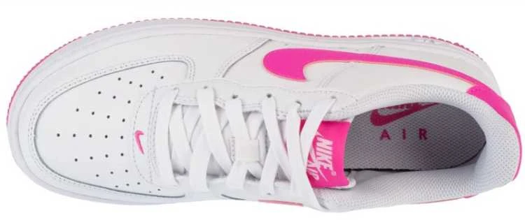 Nike bateliai