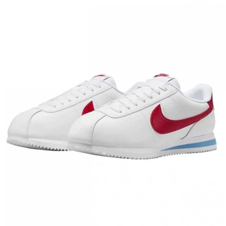 Nike bateliai