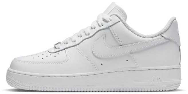 Nike bateliai