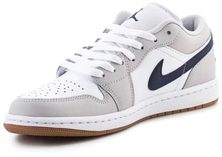 Nike bateliai