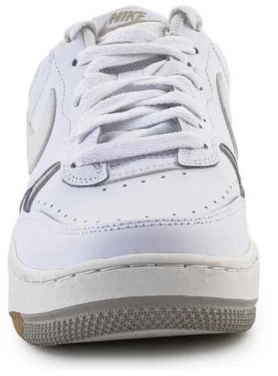 Nike bateliai