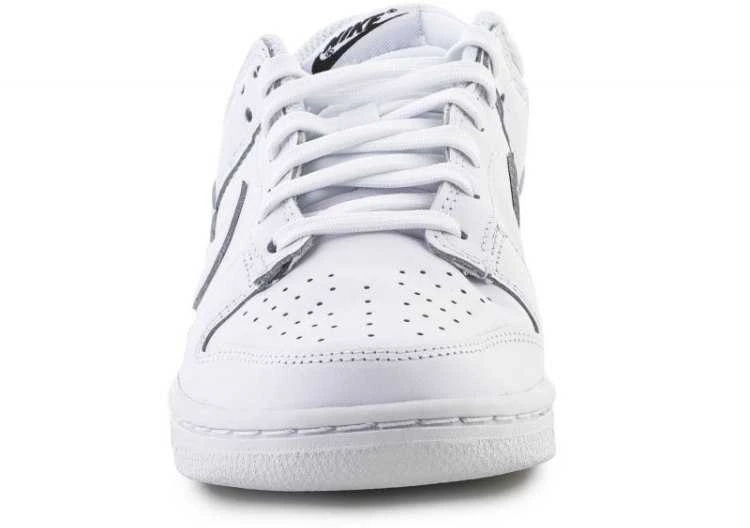 Nike bateliai