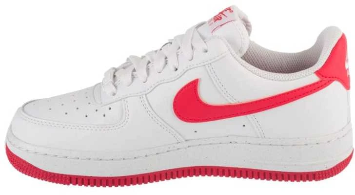 Nike bateliai