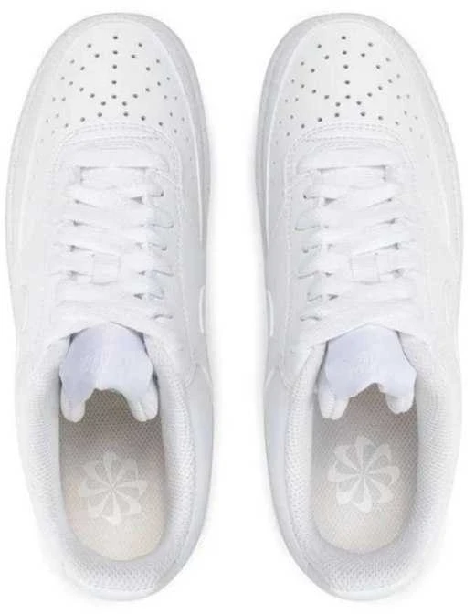 Nike bateliai