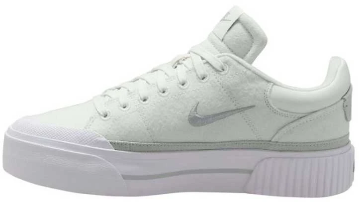 Nike bateliai