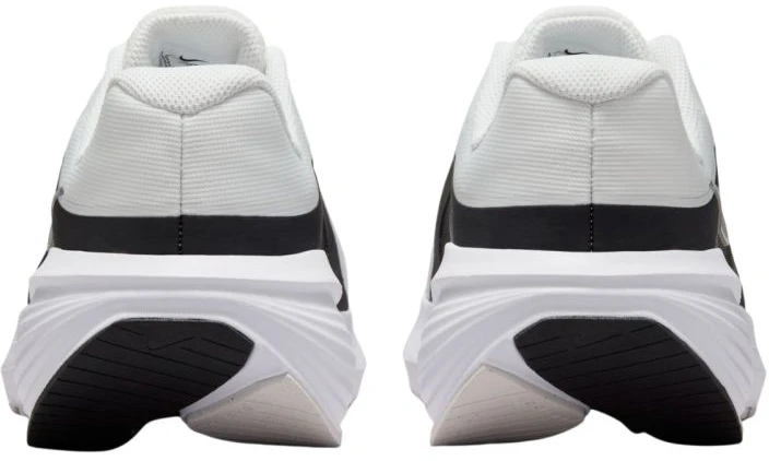 Nike bateliai