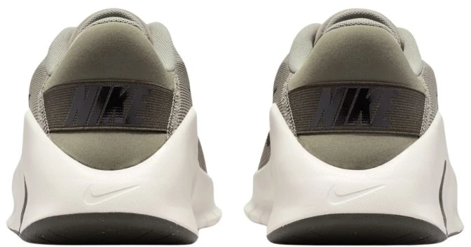 Nike bateliai