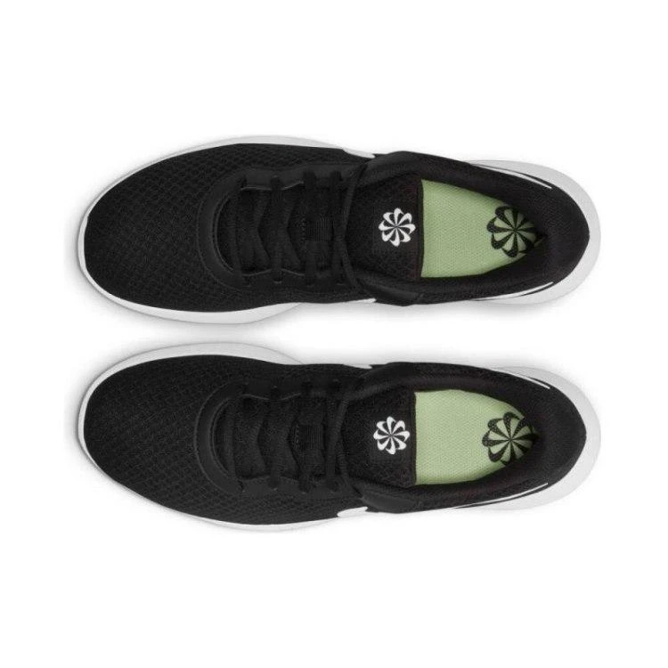 Nike bateliai