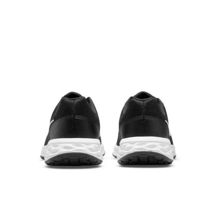Nike bateliai
