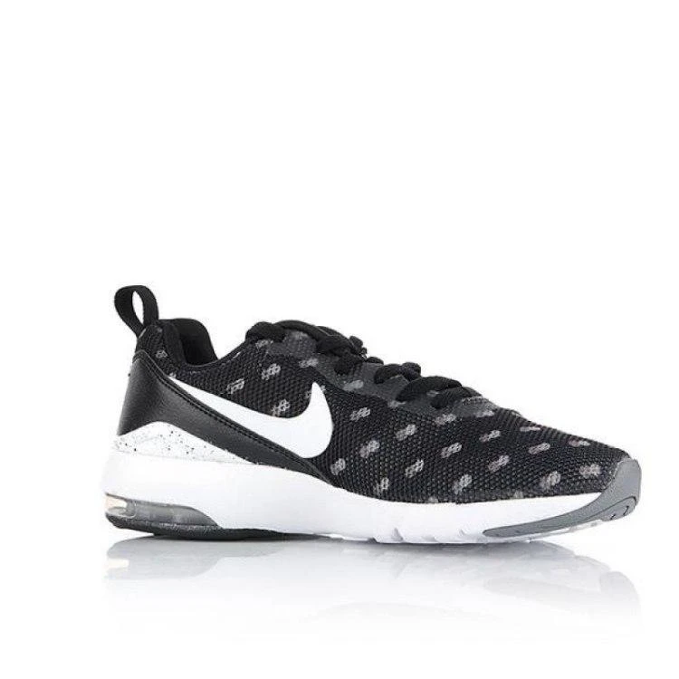 Nike bateliai