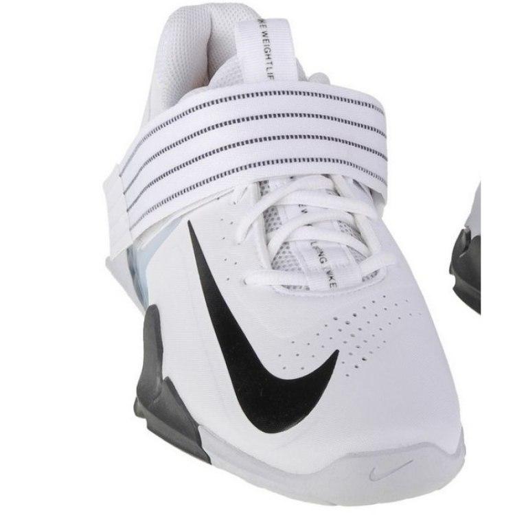 Nike bateliai