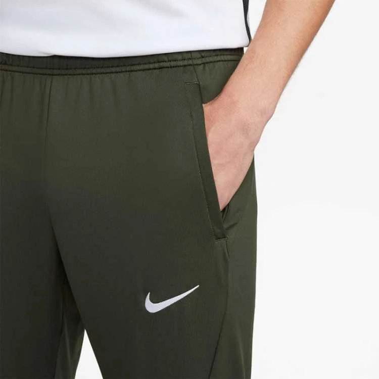 Nike kelnės