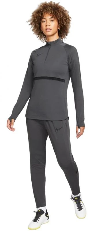 Nike kelnės