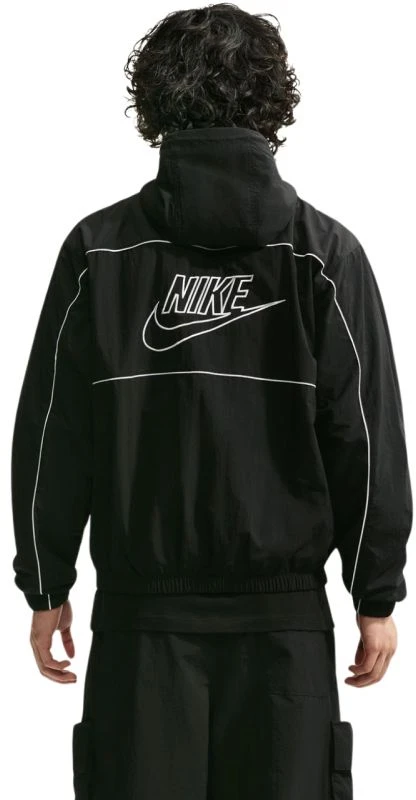 Nike striukė